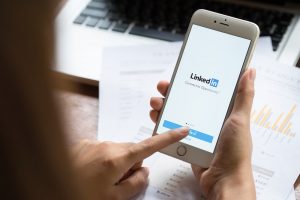 come utilizzare linkedin su smartphone